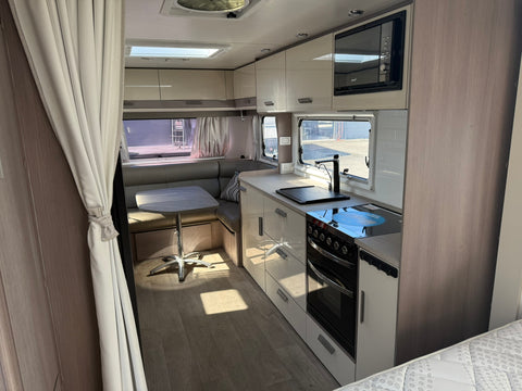 2022 Jayco Silverline Outback 24ft - 24.75-2OB