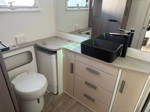 2022 Jayco Silverline Outback 24ft - 24.75-2OB