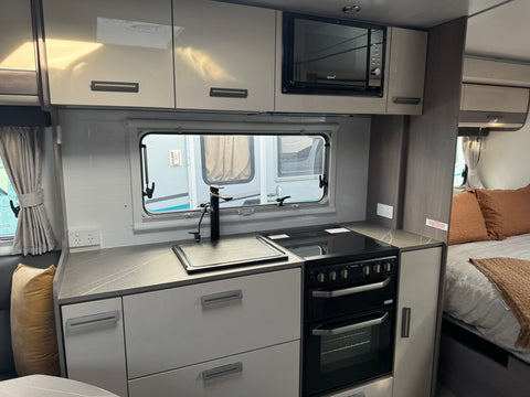 2022 Jayco Silverline 21.65-3 - 21ft