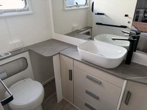 2022 Jayco Silverline 21.65-3 - 21ft