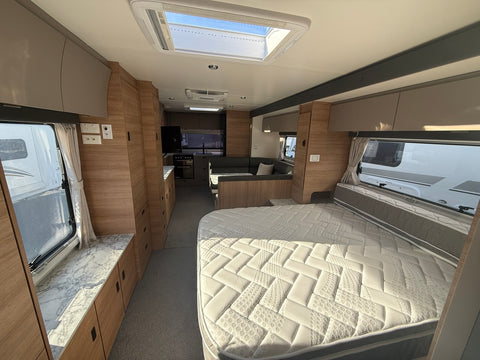 2023 Jayco Silverline 24.75-4 – 24ft