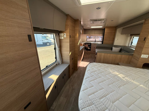 2023 Jayco Silverline 24.75-4 - 24ft