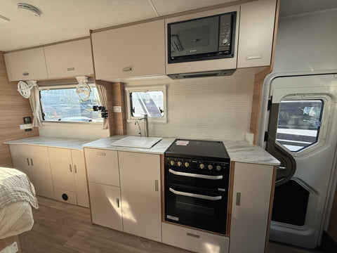 NEW 2025 Jayco Signature IV.25-5 - Iveco