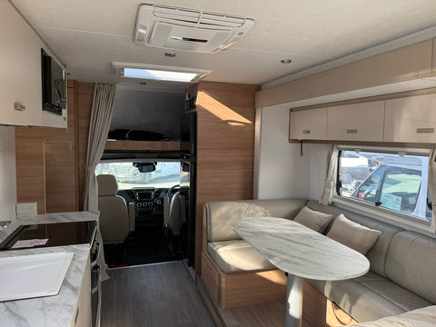 NEW 2025 Jayco Signature IV.25-5 - Iveco