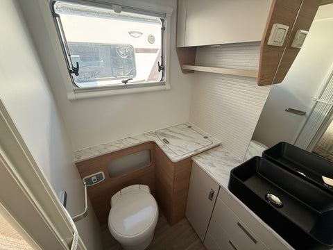 NEW 2025 Jayco Signature IV.25-5 - Iveco