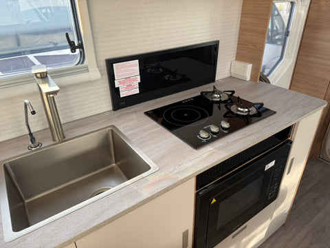 NEW 2025 Jayco Signature IV.25-5 - Iveco