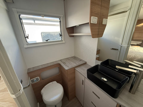 NEW 2025 Jayco Signature IV.25-5 - Iveco