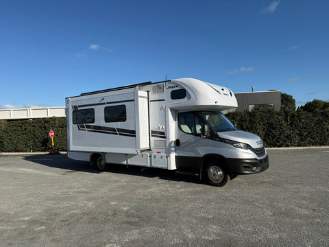 NEW 2025 Jayco Signature IV.25-5 - Iveco