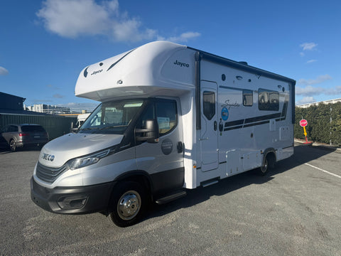 NEW 2025 Jayco Signature IV.25-5 - Iveco
