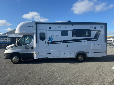 NEW 2025 Jayco Signature IV.25-5 - Iveco