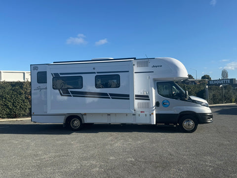 NEW 2025 Jayco Signature IV.25-5 - Iveco