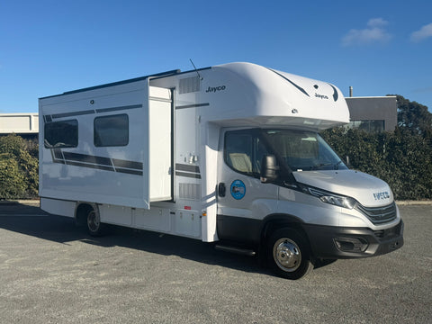 NEW 2025 Jayco Signature IV.25-5 - Iveco