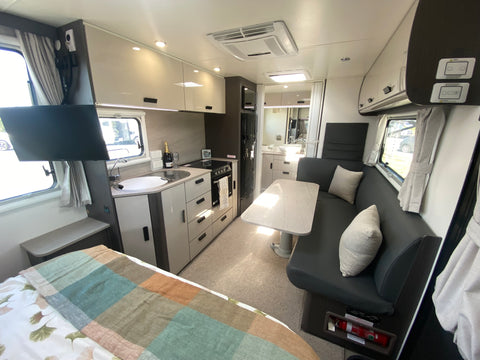 2022 Jayco Journey 18ft 18.55-3