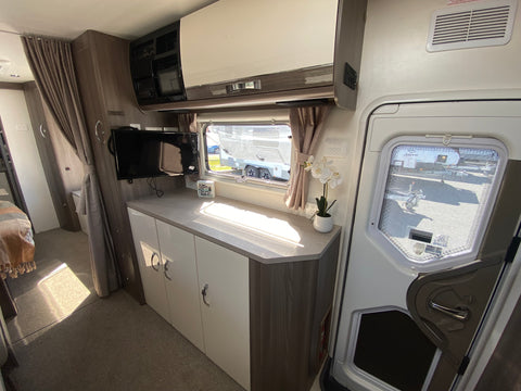 2018 Jayco Silverline 25ft 25.75-5