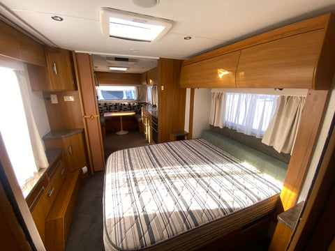 2010 Jayco Sterling 24ft 24.75-2
