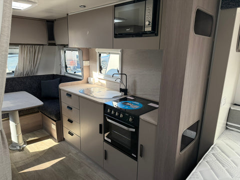 2024 Jayco Journey Outback 21ft - 21.66-3OB