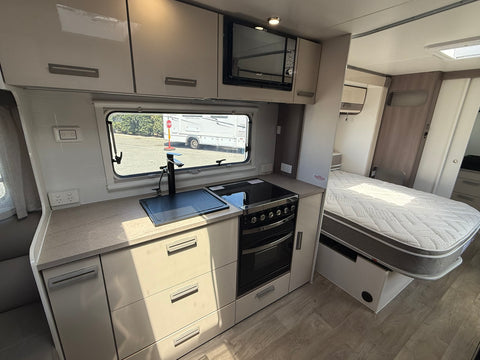 2021 Jayco Silverline Outback 21.65-3 - 21ft