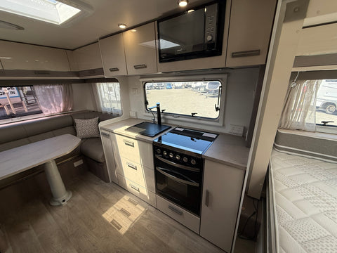2021 Jayco Silverline Outback 21.65-3 - 21ft