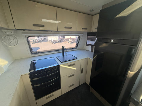 2022 Jayco Silverline Outback 24.75-4OB - 24ft