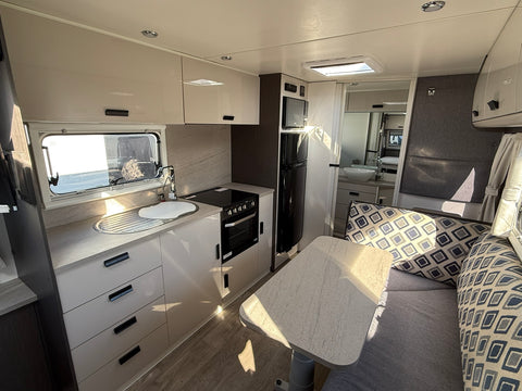 2022 Jayco Journey Outback 19.61-2OB – 19ft