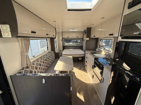 2022 Jayco Journey Outback 19.61-2OB – 19ft