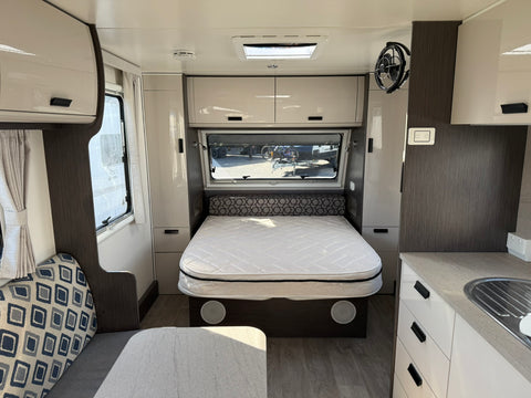 2022 Jayco Journey Outback 19.61-2OB – 19ft